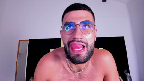 Ethan online show from February 4, 2025, 1:45 am