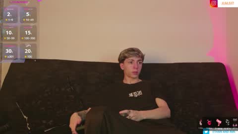 Snapshot of ethan_and_ava chatting on June 6, 2026, 2:05 am ethan and ava online show from June 6, 2026, 2:05 am