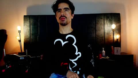 Snapshot of ethan_briggs chatting on May 6, 2026, 3:35 am ethan online show from May 6, 2026, 3:35 am