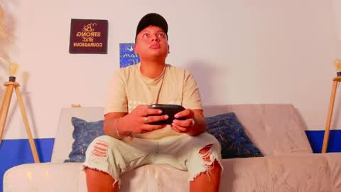 Snapshot of ethan_caleb chatting on May 25, 2026, 9:10 pm ethan online show from May 25, 2026, 9:10 pm