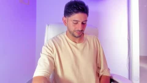 Ethan Muller online show from February 4, 2025, 8:06 pm