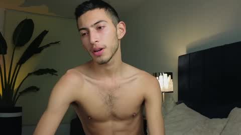 Snapshot of ethan_skiny_ chatting on December 22, 2024, 4:17 am Joan online show from December 22, 2024, 4:17 am