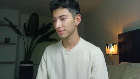 Snapshot of ethan_skiny_ chatting on December 17, 2025, 5:24 am Joan online show from December 17, 2025, 5:24 am