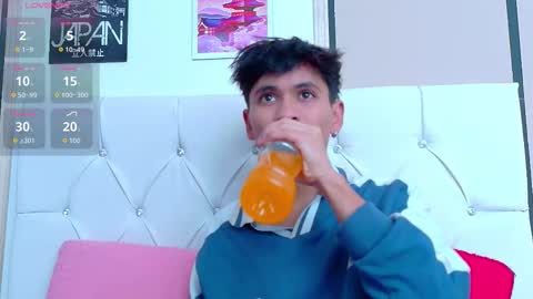 Ethan online show from November 14, 2025, 8:40 pm