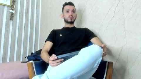 Ethan Grey online show from November 26, 2025, 11:33 am