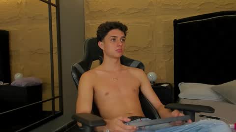 ethanlowell online show from October 25, 2025, 5:59 am