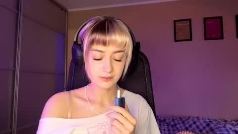 Emily online show from November 21, 2025, 5:06 am