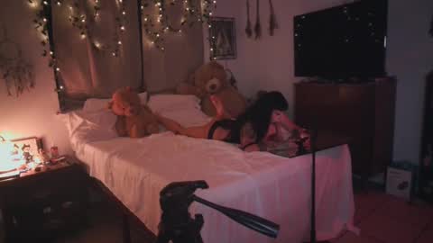 etherealhazy online show from December 30, 2024, 2:09 am