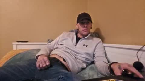 Snapshot of etherless86 chatting on January 1, 2025, 3:02 am Etherless online show from January 1, 2025, 3:02 am