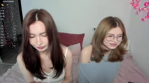 Veronica Tiia Lilith left to right online show from May 15, 2026, 5:53 pm