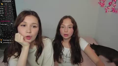 Veronica Tiia Lilith left to right online show from July 27, 2026, 7:21 pm