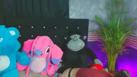 eva_06 online show from November 16, 2025, 11:32 pm