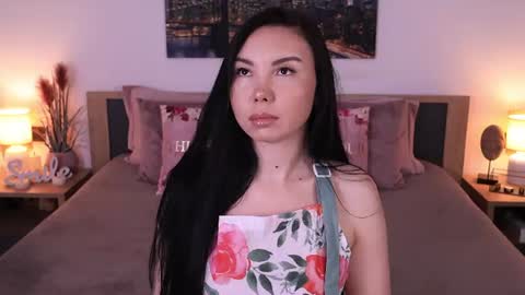 Snapshot of eva__si chatting on July 10, 2026, 7:01 am Eva online show from July 10, 2026, 7:01 am