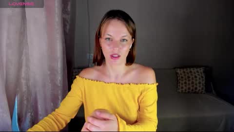 eva_aaaa online show from September 25, 2025, 2:32 pm