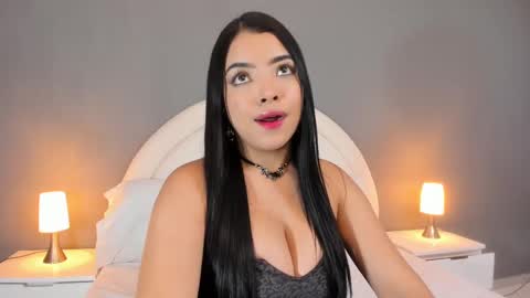 EVA  online show from February 26, 2025, 2:57 pm