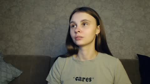 Eva Calvin online show from December 5, 2024, 4:44 pm