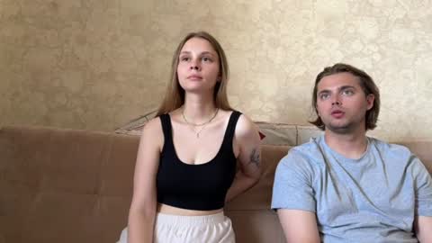 Eva Calvin online show from June 17, 2026, 4:37 am