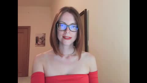 Eva online show from September 29, 2025, 8:02 pm