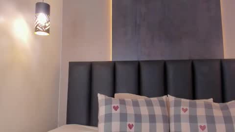 EVA DAEMON  online show from January 8, 2026, 11:56 am