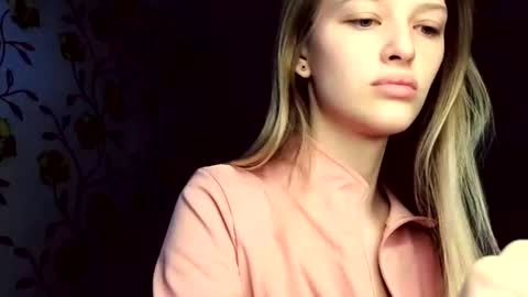 Snapshot of eva_eyre chatting on June 30, 2026, 5:19 am Evvie online show from June 30, 2026, 5:19 am