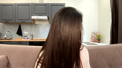 Eva online show from April 13, 2026, 8:31 am