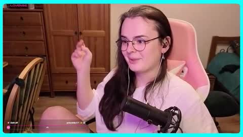 Gamer Katt online show from October 11, 2025, 9:46 pm