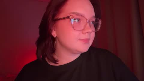 eva_kittenn online show from February 25, 2026, 7:23 pm