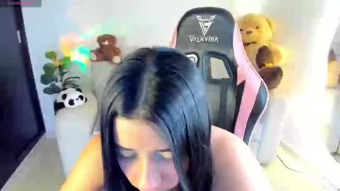 Eva   online show from October 26, 2025, 2:06 am