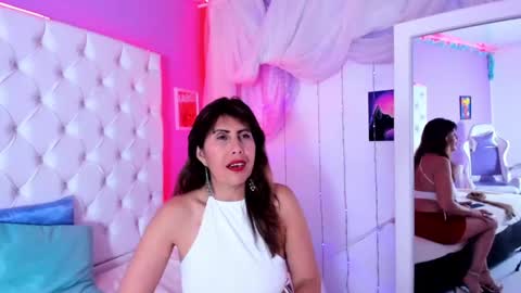 Snapshot of eva_loretti chatting on January 23, 2025, 6:49 am online show from January 23, 2025, 6:49 am