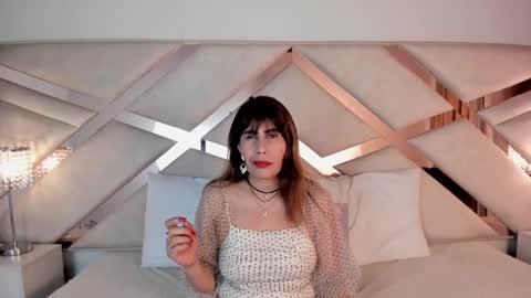 Snapshot of eva_loretti chatting on February 12, 2025, 3:07 am online show from February 12, 2025, 3:07 am