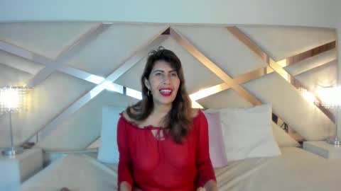 Snapshot of eva_loretti chatting on February 14, 2025, 3:00 am online show from February 14, 2025, 3:00 am