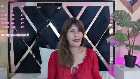 Snapshot of eva_loretti chatting on September 19, 2025, 11:22 am online show from September 19, 2025, 11:22 am