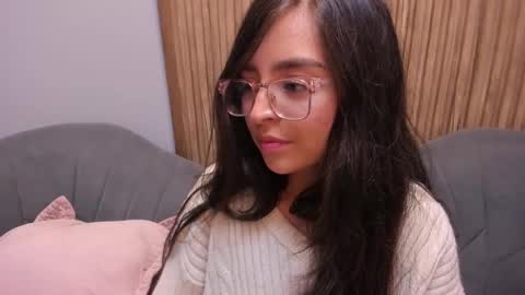 Angelinne online show from December 27, 2024, 7:18 am