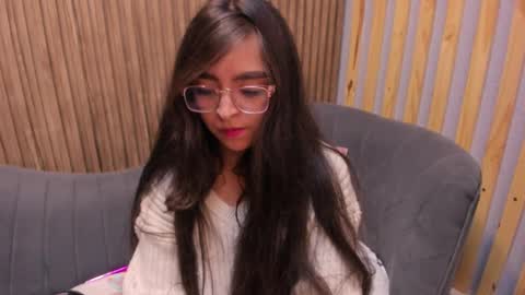 Angelinne online show from February 7, 2025, 6:03 am