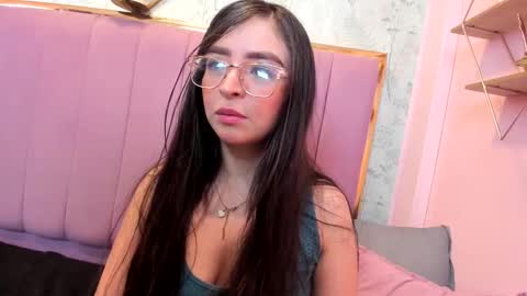 Angelinne online show from September 15, 2025, 2:17 pm