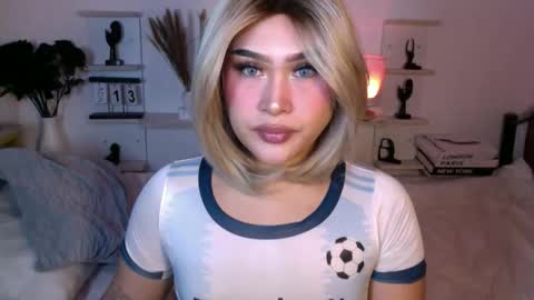 Snapshot of eva_mazikeen69 chatting on November 13, 2025, 8:41 pm Queen Eva Mazikeen online show from November 13, 2025, 8:41 pm