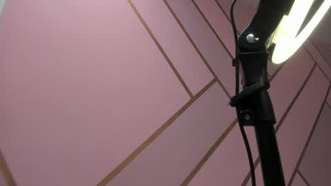 Eva  online show from April 22, 2026, 2:29 pm