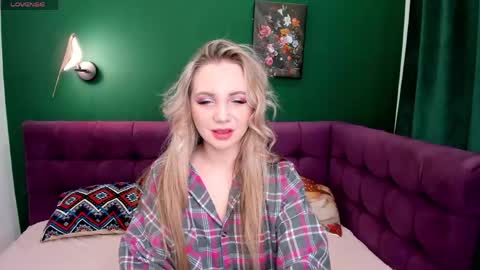 Eva 3 online show from April 18, 2026, 2:15 am