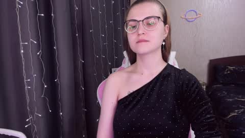 Eva online show from February 19, 2025, 5:06 pm