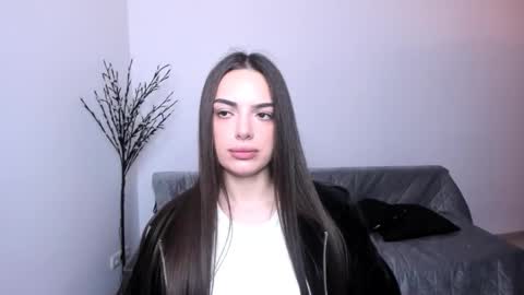 Eva online show from May 4, 2026, 4:47 pm