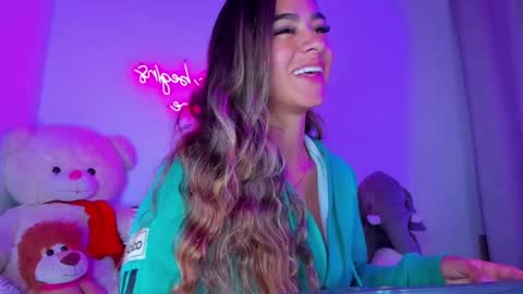 Eva Shinee online show from September 9, 2025, 11:21 am