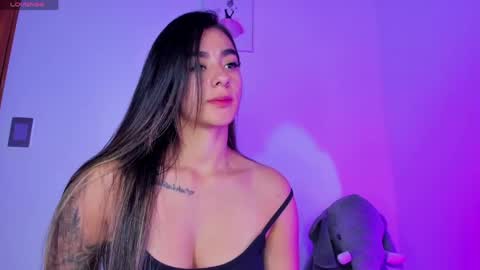 Eva Shinee online show from April 17, 2026, 10:29 am