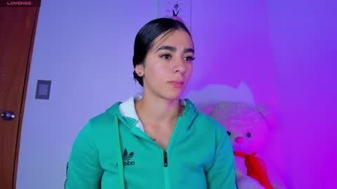 Eva Shinee online show from April 21, 2026, 12:11 pm