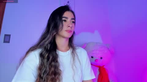 Eva Shinee online show from April 22, 2026, 11:06 pm