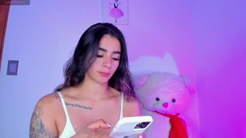 Eva Shinee online show from April 23, 2026, 12:29 pm