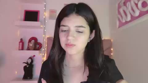 Eva Sin online show from March 18, 2026, 11:30 pm