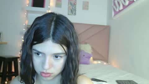 Eva Sin online show from April 12, 2026, 12:04 am