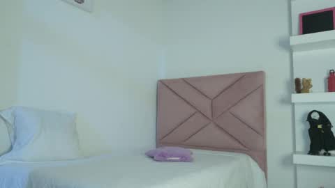 Snapshot of eva_sin18 chatting on May 14, 2026, 11:11 pm Eva Sin online show from May 14, 2026, 11:11 pm
