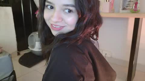 Snapshot of eva_sin18 chatting on June 8, 2026, 1:28 am Eva Sin online show from June 8, 2026, 1:28 am