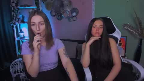 Snapshot of eva_smiith_ chatting on December 19, 2025, 6:42 am Eva online show from December 19, 2025, 6:42 am